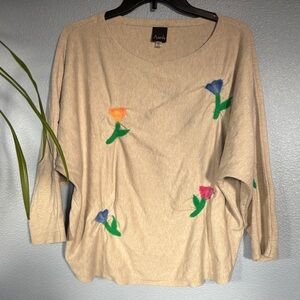 AAEDA Soft sweater with tulip felt flowers. Dolman sleeves. Size XL